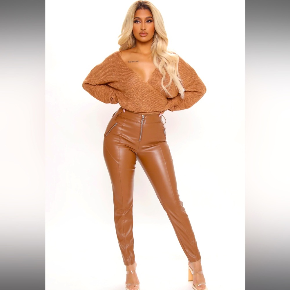 Fashion Nova A Real Baddie Cognac Faux Leather Pants Size Small NWT